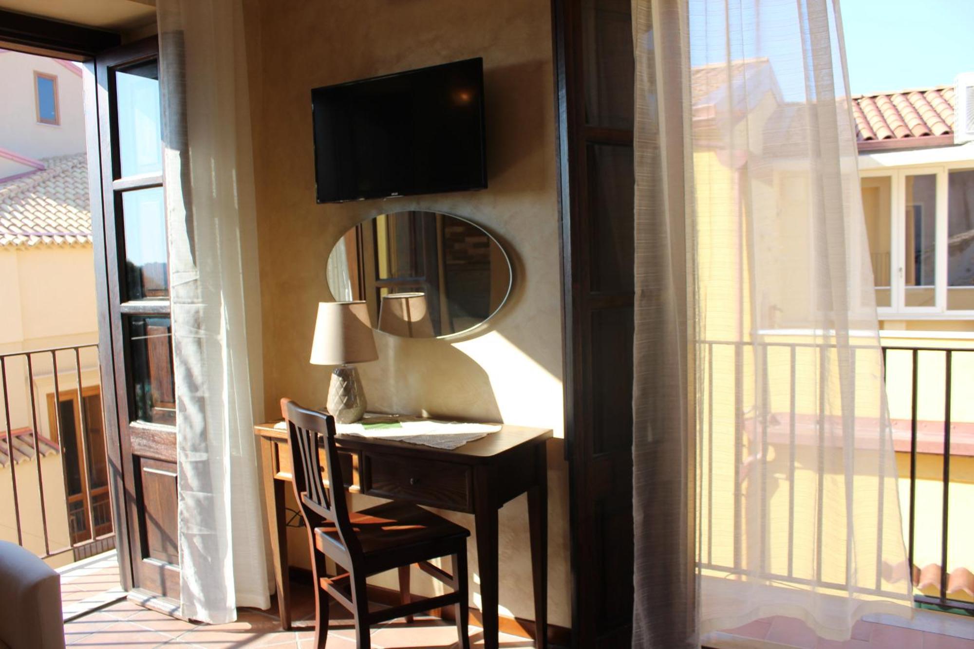 B&B Rivellini โตรเปอา ภายนอก รูปภาพ